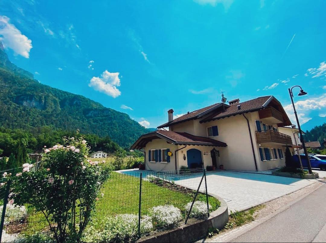 Camere Nordest Sudest- Conca Agordina Аґордо Екстер'єр фото